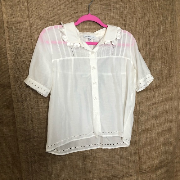See By Chloe Tops - See by Chloe SZ 6 White Top Feminine Cutout Detail